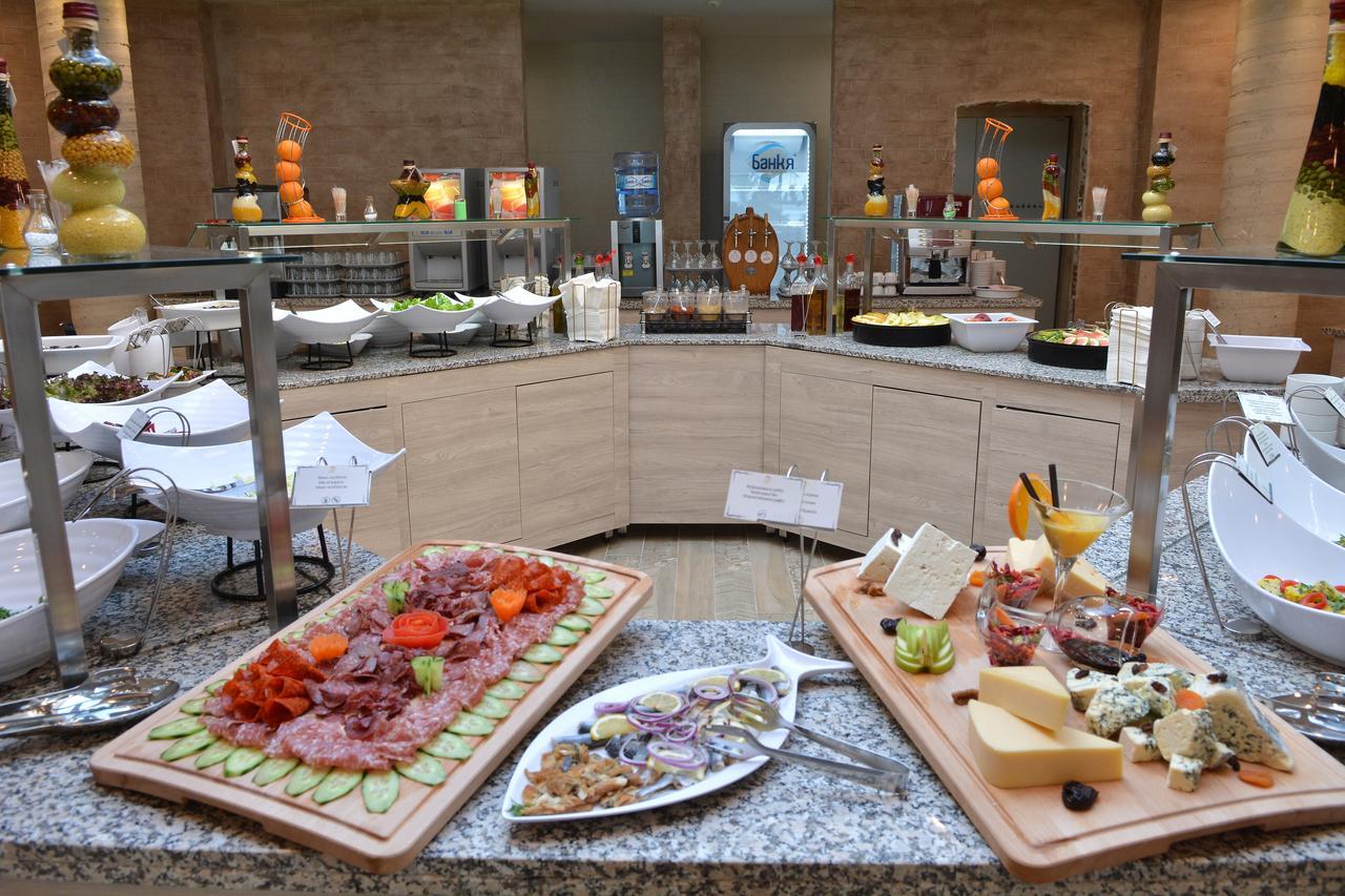 Royal Grand Hotel And Spa Kavarna Luaran gambar