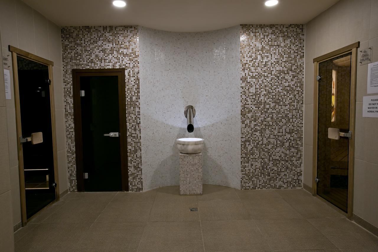 Royal Grand Hotel And Spa Kavarna Luaran gambar