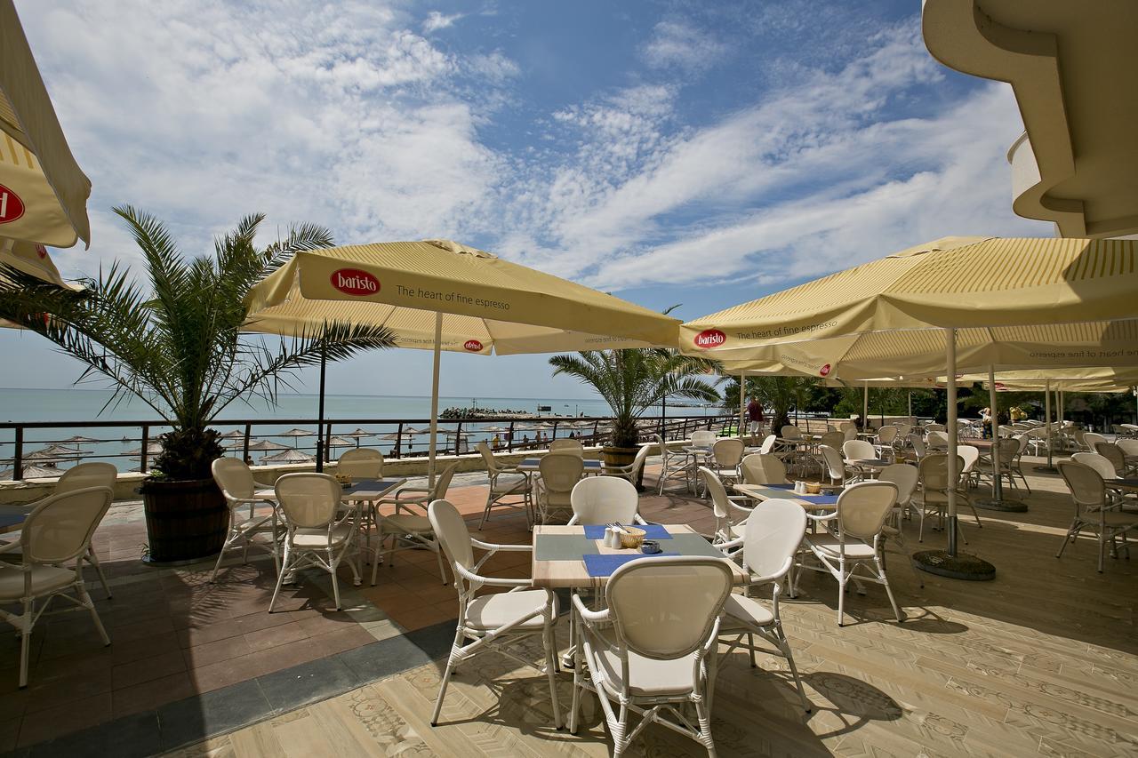 Royal Grand Hotel And Spa Kavarna Luaran gambar