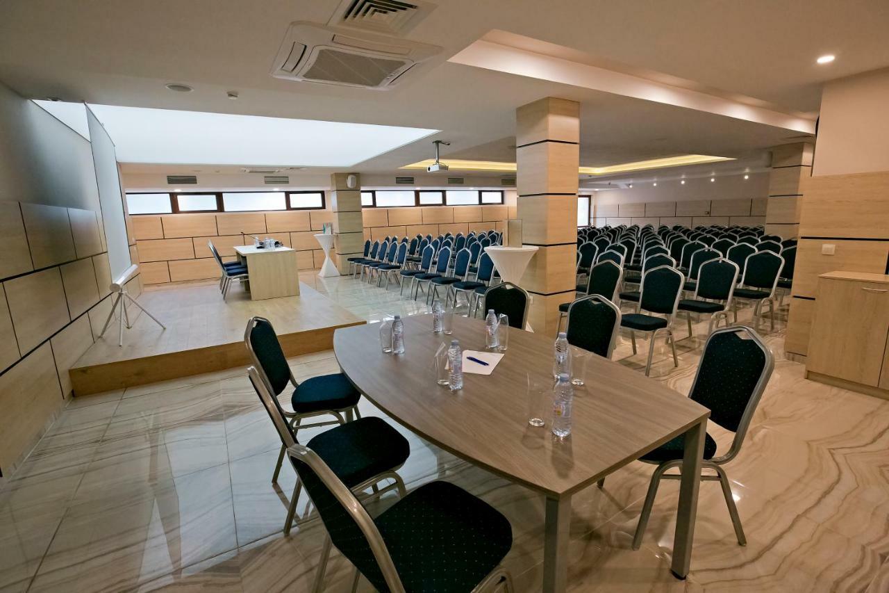 Royal Grand Hotel And Spa Kavarna Luaran gambar